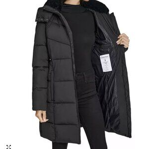 Calvin Klein Women's Long Puffer Jacket with Faux Fur Hood   Like New size M